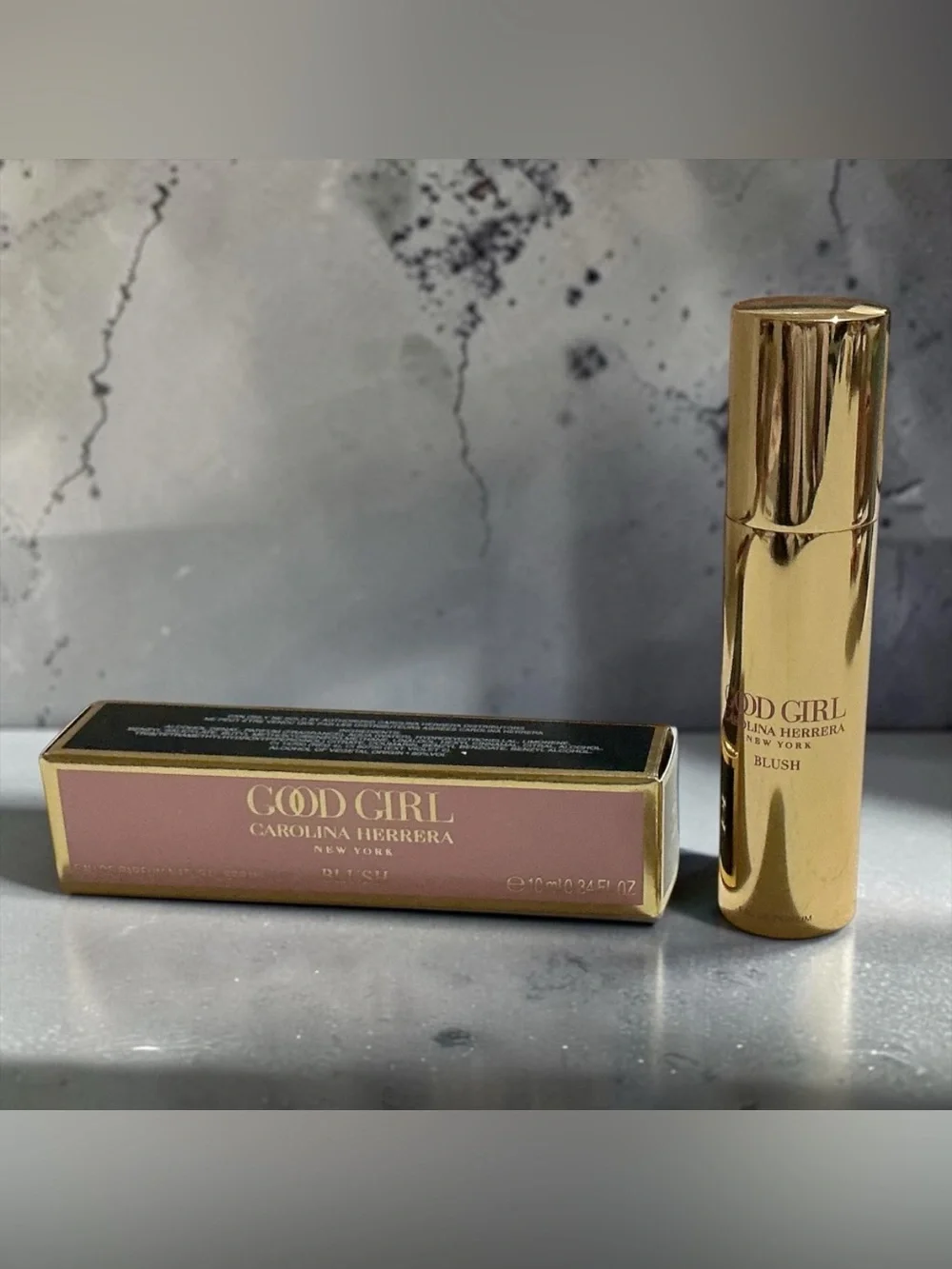 NIB Carolina Herrera Good Girl Blush Eau de Parfum Travel Spray. 0.34oz/10ml - Picture 1 of 4